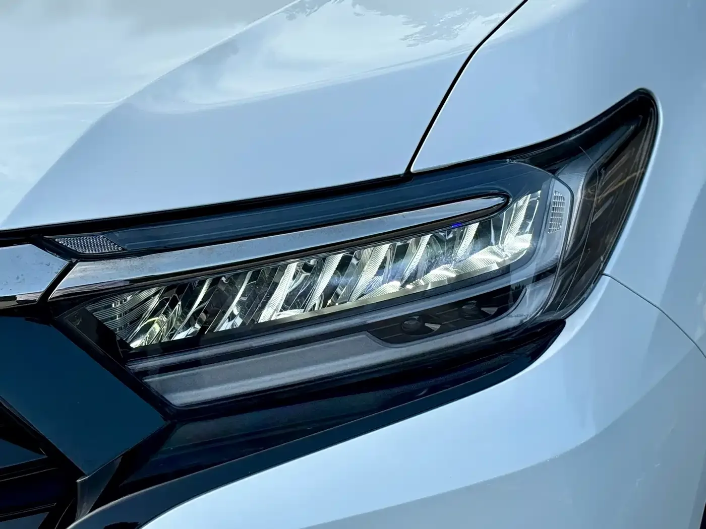 Honda Elysion 2022 2.0L e:HEV Luxury — Фото автомобиля 5