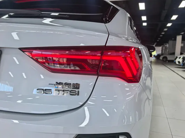 Audi Q3 Sportback — Фото автомобиля 5