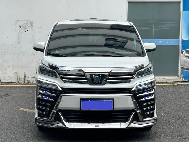 Toyota Vellfire — Фото автомобиля 2