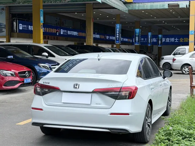 Honda Civic — Фото автомобиля 12