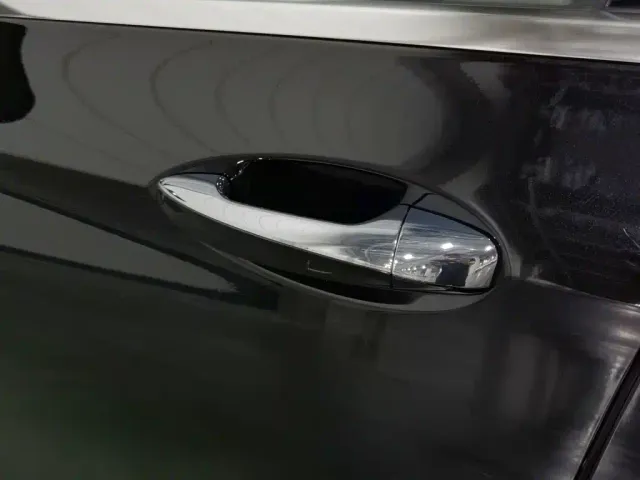 Mercedes-Benz E-Class — Фото автомобиля 18