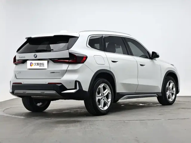 BMW X1 — Фото автомобиля 3