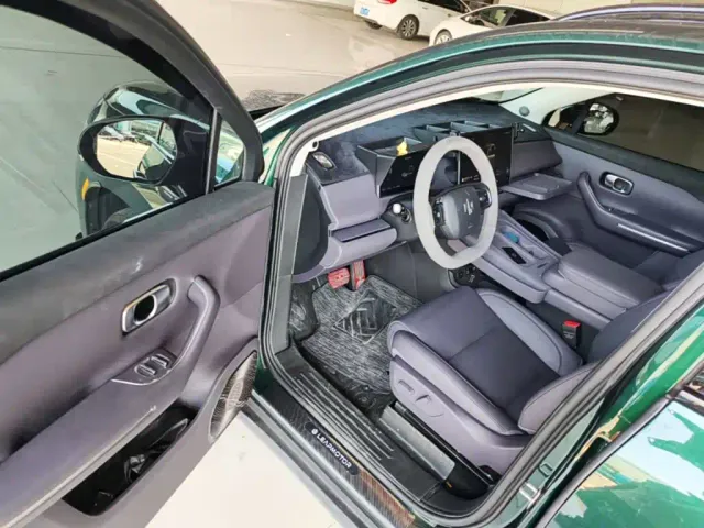 Leapmotor C10 — Фото автомобиля 15