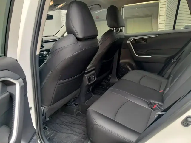 Toyota Wildlander — Фото автомобиля 14