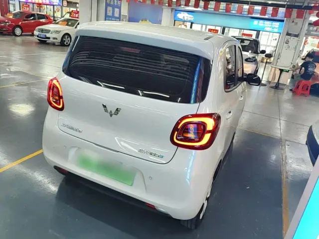 Wuling Hongguang Mini EV — Фото автомобиля 6