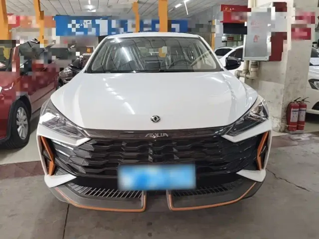 Dongfeng Yixuan — Фото автомобиля 2