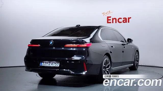 BMW 7-Series 7 серия (G70) 740i sDrive M Sport — Фото автомобиля 2
