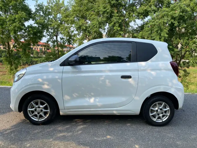 Roewe Clever — Фото автомобиля 5