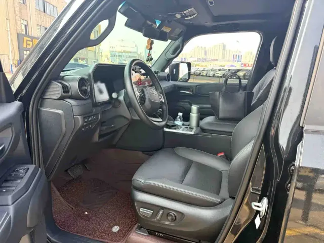 Toyota Prado — Фото автомобиля 6