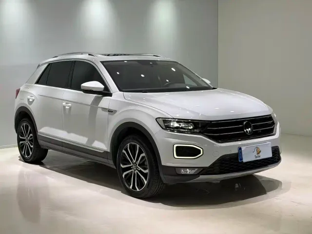 Volkswagen T-Roc — Фото автомобиля 3