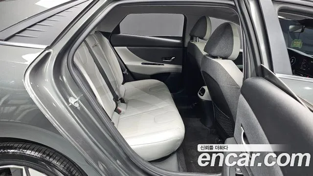 Hyundai Avante CN7 — Фото автомобиля 10