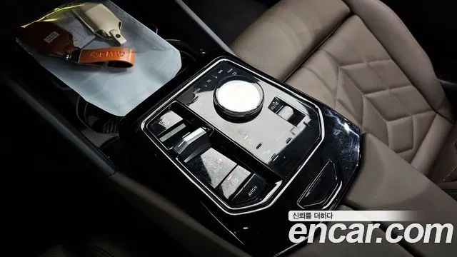 BMW 5-Series — Фото автомобиля 9