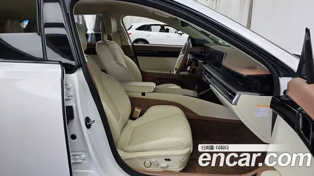 Hyundai Grandeur GN7 — Фото автомобиля 17