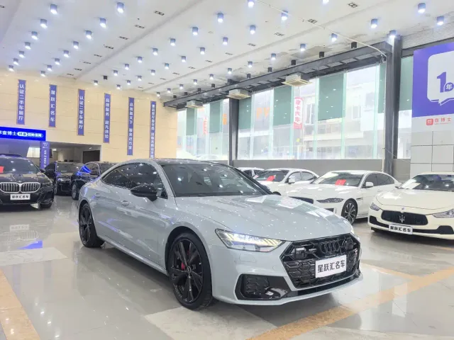 Audi A7L — Фото автомобиля 3