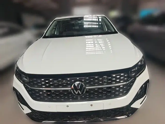Volkswagen Lavida — Фото автомобиля 4