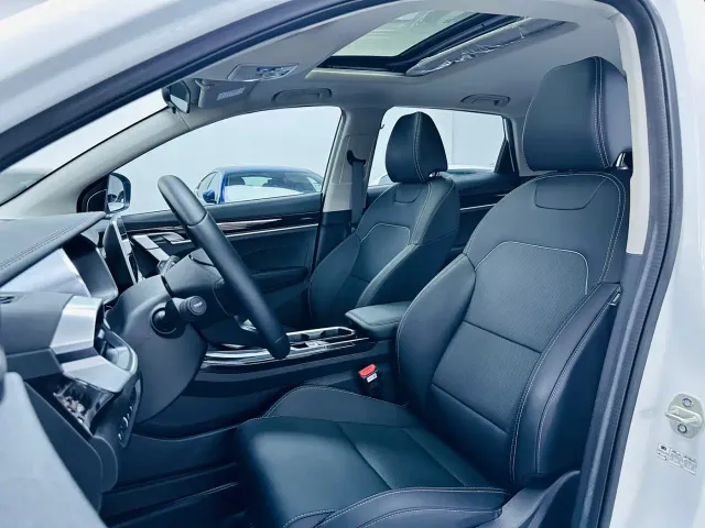 Geely Binyue — Фото автомобиля 10