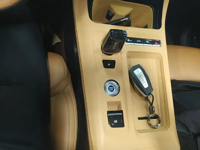 Geely Boyue L — Фото автомобиля 13