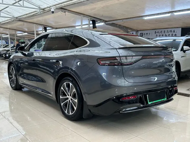 Li Auto i6 — Фото автомобиля 6