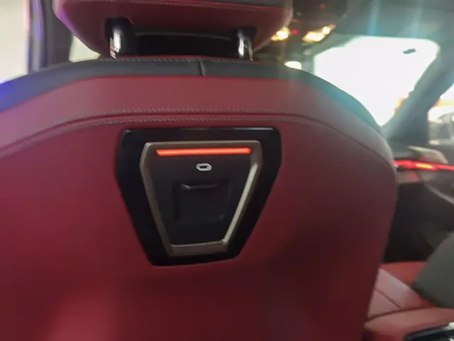 BMW 5 Series — Фото автомобиля 12