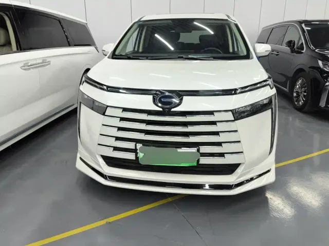 GAC Trumpchi E8 — Фото автомобиля 2