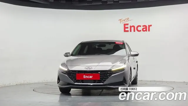 Hyundai Avante — Фото автомобиля 3
