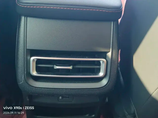 Changan Eado — Фото автомобиля 5