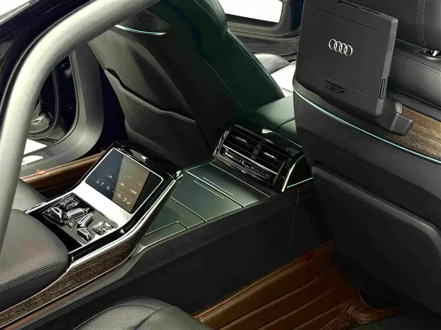 Audi A8 — Фото автомобиля 11