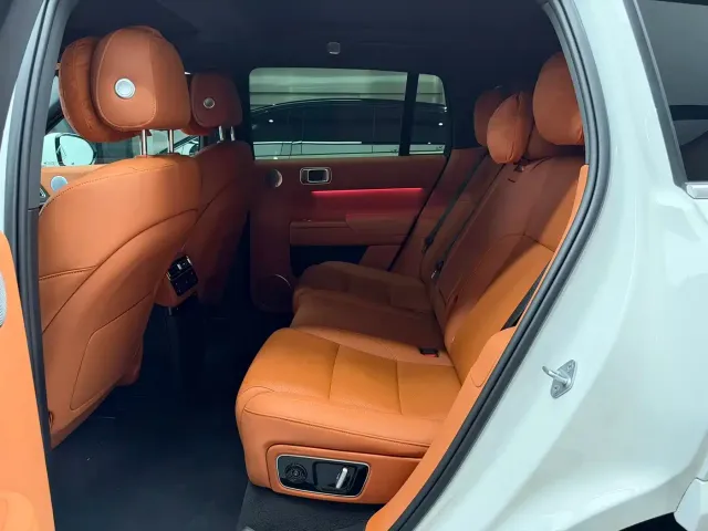 Li Auto L7 — Фото автомобиля 6
