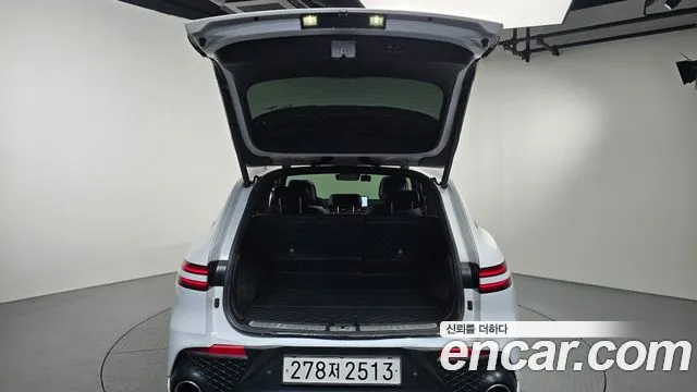 Genesis GV70 — Фото автомобиля 25