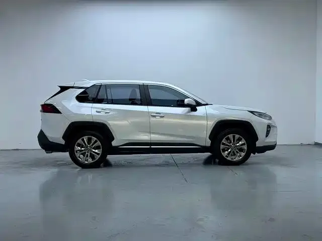 Toyota Wildlander — Фото автомобиля 10
