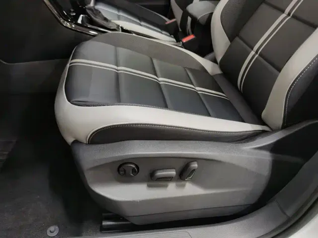 Volkswagen Volkswagen T-ROC 2024 300TSI DSG 2WD Morning Light Edition — Фото автомобиля 20