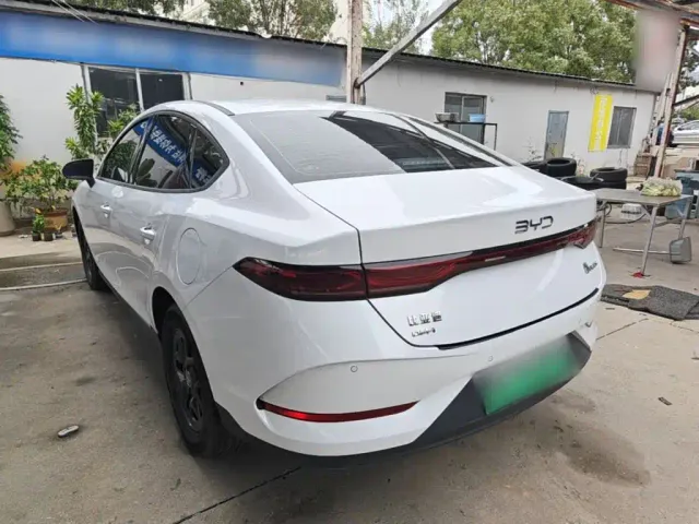 BYD Qin PLUS — Фото автомобиля 4