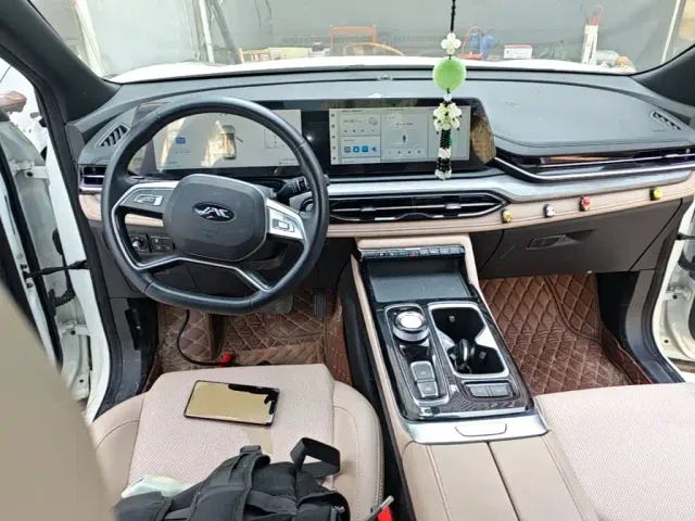 JAC Motors JAC QX PHEV — Фото автомобиля 9