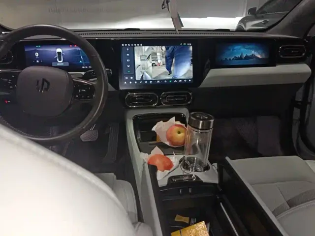 Leapmotor C01 — Фото автомобиля 13