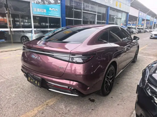 BYD Seal 2023 DM-i 1.5T 121km Flagship — Фото автомобиля 9