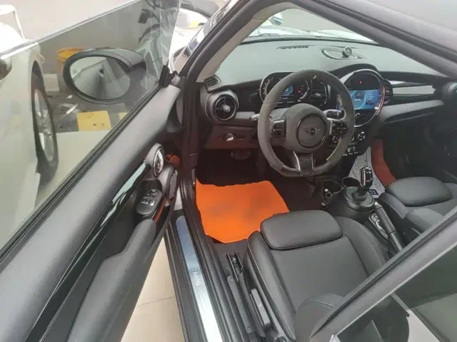 MINI Hatch — Фото автомобиля 15