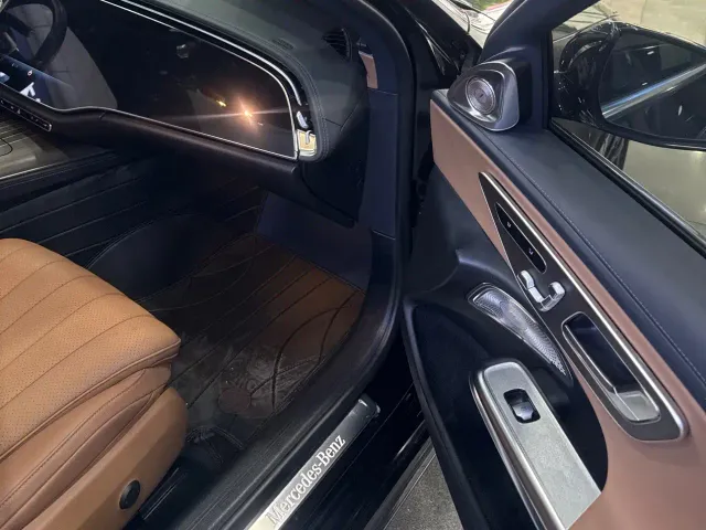Mercedes-Benz E-Class — Фото автомобиля 14