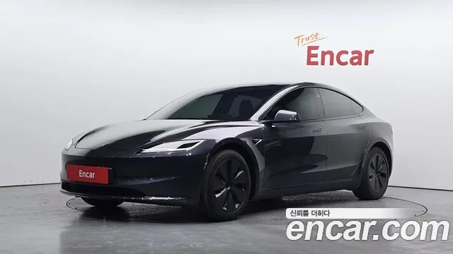 Фотография автомобиля — Tesla Model 3