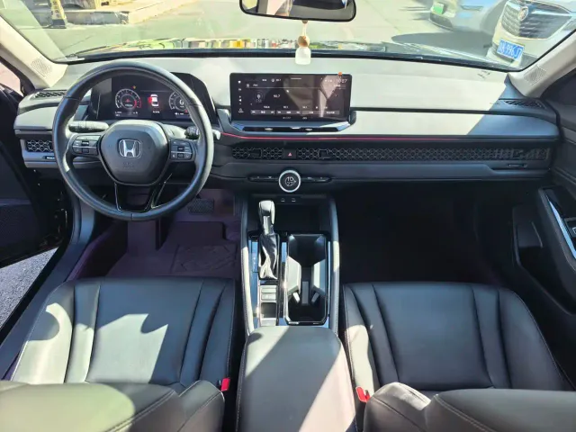 Honda Accord — Фото автомобиля 4