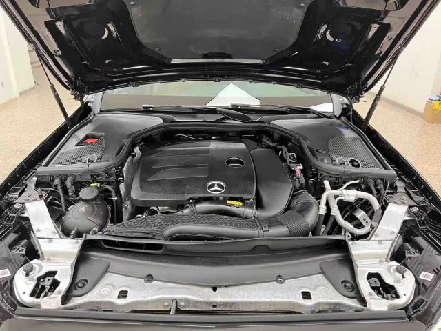 Mercedes-Benz E-Class — Фото автомобиля 26