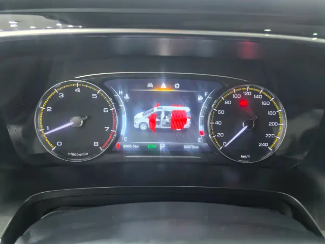 GAC Trumpchi M8 — Фото автомобиля 19