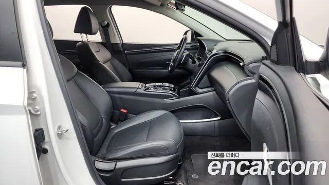 Hyundai Tucson Tucson (NX4) Бензин 1.6 турбо 2WD — Фото автомобиля 23