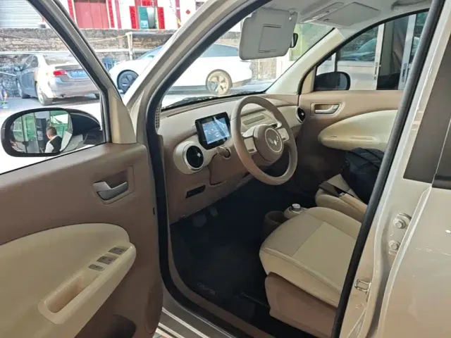 Wuling Hongguang Mini EV — Фото автомобиля 15