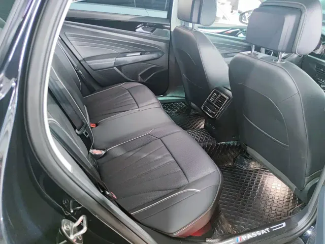 Volkswagen Passat — Фото автомобиля 5