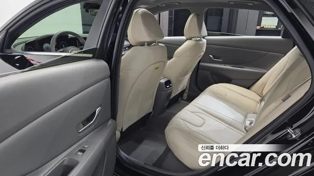Hyundai Avante — Фото автомобиля 16