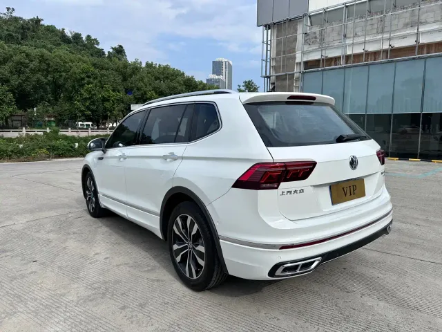 Volkswagen Tiguan L — Фото автомобиля 7