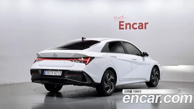 Hyundai Avante — Фото автомобиля 2