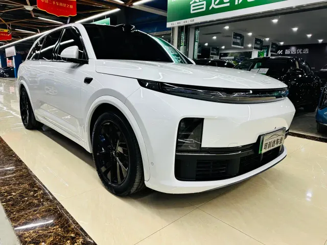 Li Auto L7 — Фото автомобиля 2