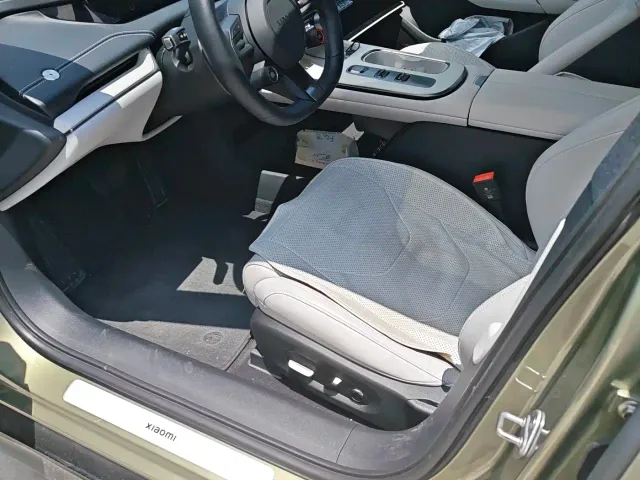 Xiaomi SU7 — Фото автомобиля 12