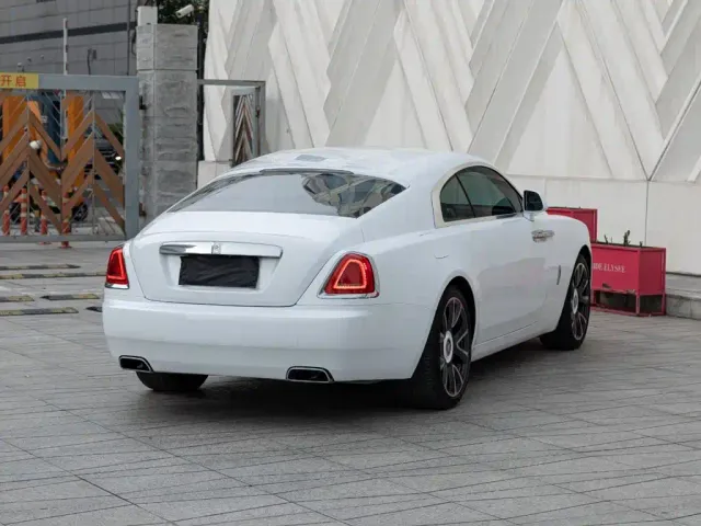 Rolls-Royce Wraith — Фото автомобиля 4
